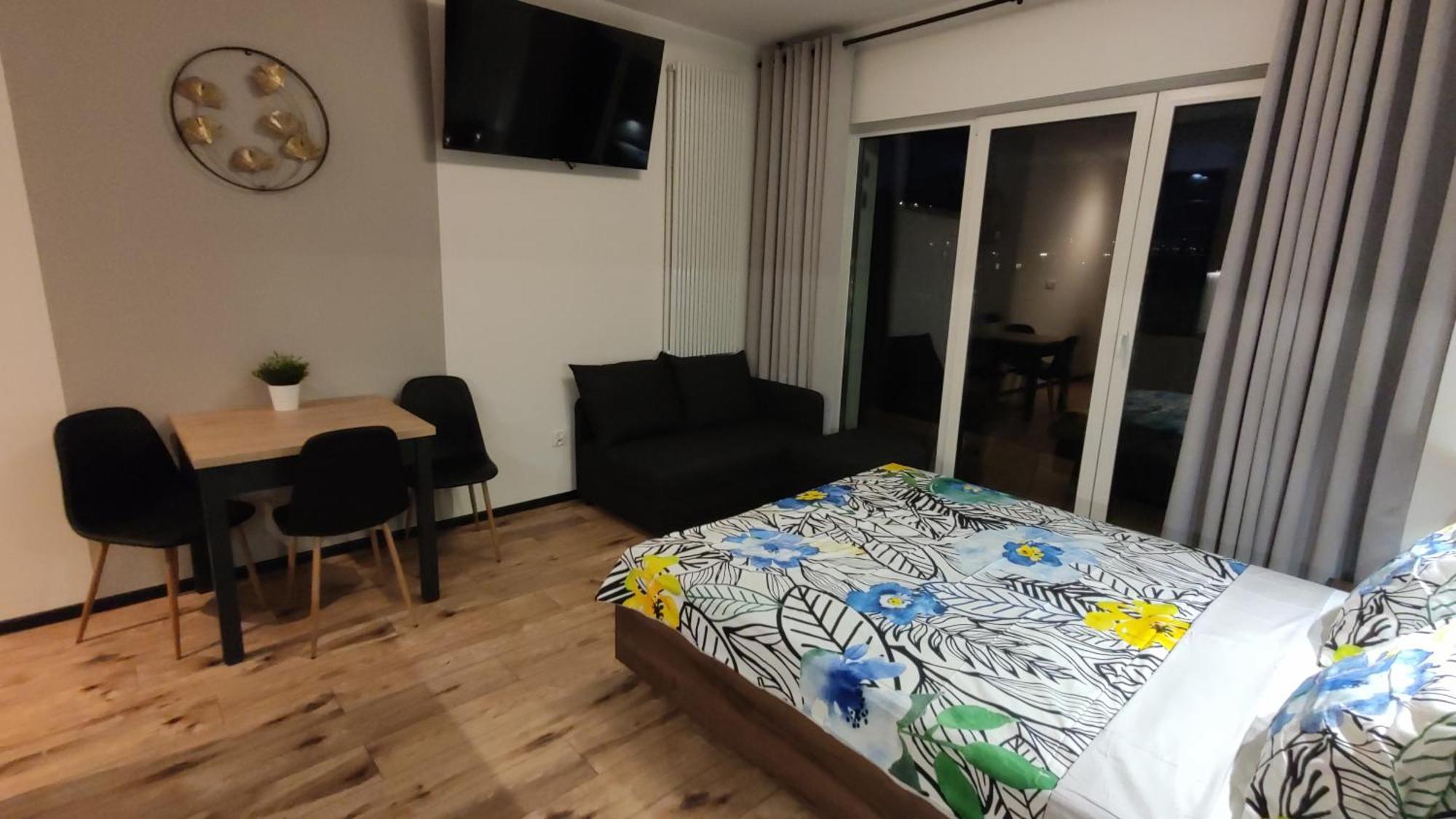 One-room Nyska Free Garage!!!
